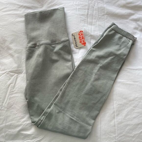 Free People Movement High Rise 7/8 Length Good Karma Leggings - Picture 4 of 8